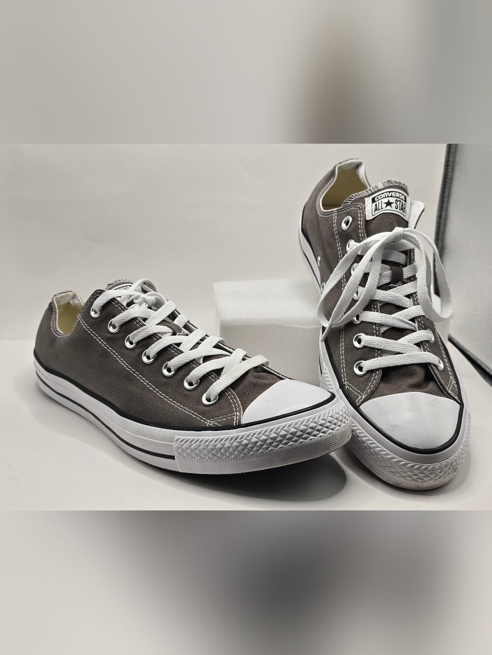 Converse Chuck Taylor All Star Low-Top Sneakers Charcoal Gray Mens Size 15 W16.5